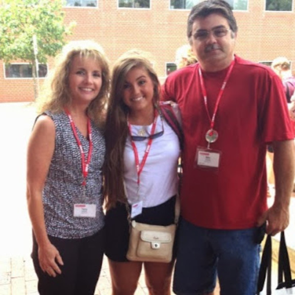 Meet your Posher, Jessica - Picture 1 of 1